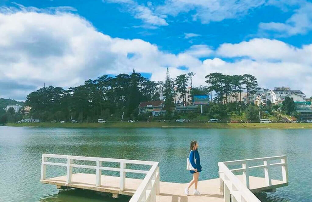 Hồ Xuân Hương – Viên ngọc bích quý giá giữa lòng Đà Lạt 34 Giờ mở cửa và giá vé tham quan hồ