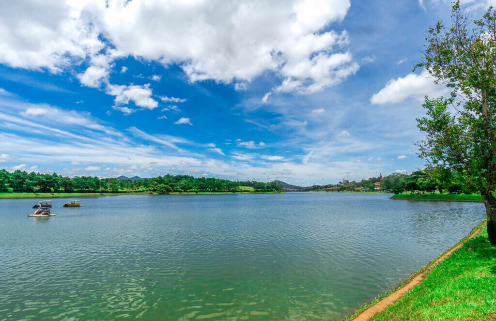 Hồ Xuân Hương – Viên ngọc bích quý giá giữa lòng Đà Lạt 36 Hồ Xuân Hương Đà Lạt có gì đặc sắc?